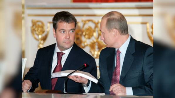 Russia's GDP contracts for the first time since October 2009