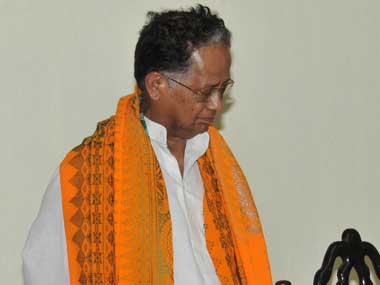 Gogoi reviews relief and rehabilitation efforts in Assam camps Gogoi reviews relief and rehabilitation efforts in Assam camps