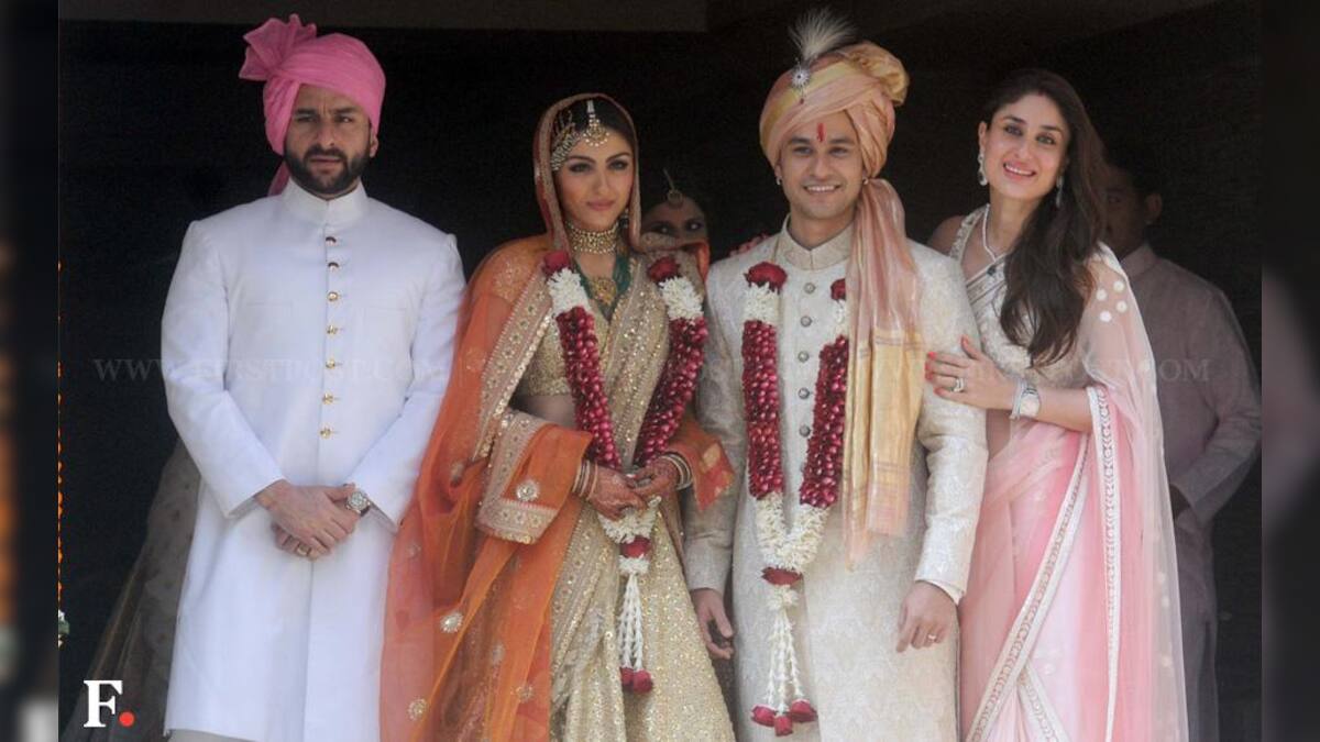 Gorgeousness overload: Soha, Kunal make a stunning wedding family pic with  Saif, Kareena – Firstpost, image size:1200x675