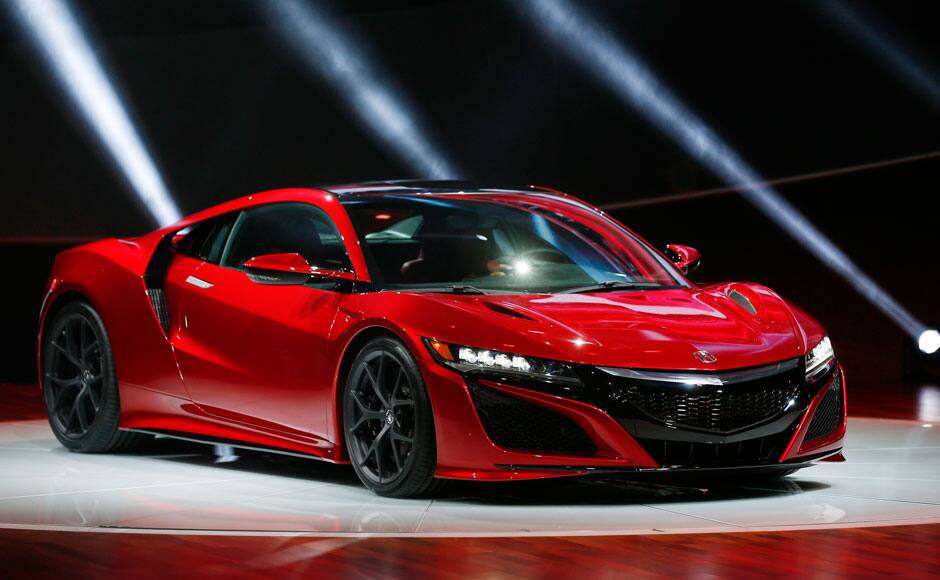 The 2015 Acura NSX is displayed during the first press preview day of the North American International Auto Show in Detroit, Michigan, January 12, 2015. REUTERS