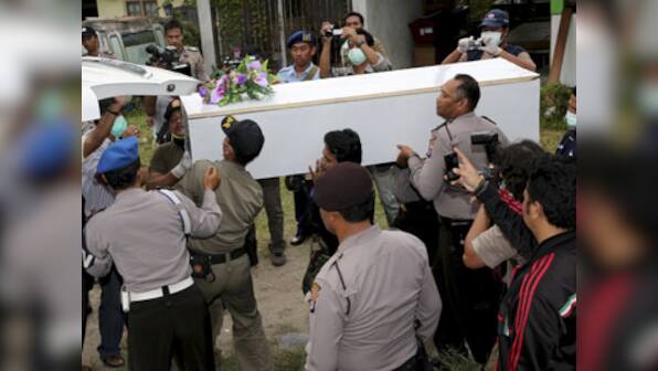 AirAsia: 30 bodies recovered from flight QZ8501, some still strapped to seats