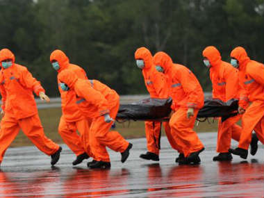 AirAsia QZ8501: As weather improves divers resume search for bodies, jet AirAsia QZ8501: As weather improves divers resume search for bodies, jet