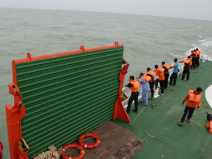 AirAsia QZ8501 crash probably caused by ice, says Indonesia's met agency