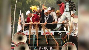 Delhi elections: Kejriwal takes battle to Bedi turf, impresses voters with spunk