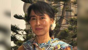 Aung San Suu Kyi sidesteps Rohingya migrant crisis for political pragmatism