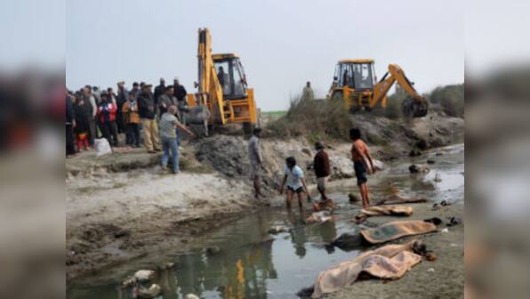 UP govt launches probe after 104 bodies found in Ganga, six in Betwa 