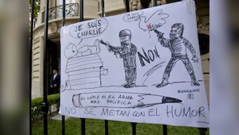 British press rallies behind Charlie Hebdo, says attack cannot curb free speech 