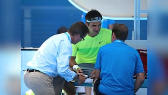 Was Is it a bee or a blister? Federer doesn't know what happened to his fingers