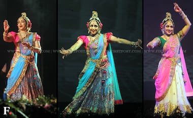 Photos: 'Dream Girl' Hema Malini performs 'Radha Ras Bihari' in Mumbai