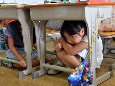 Japan teacher strips naked to prove his love for student, but she runs off with his clothes Japan teacher strips naked to prove his love for student, but she runs off with his clothes