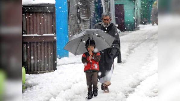 Winter weather report: Cold wave continues in Jammu and Kashmir, Uttarakhand; Delhi to record temperature drop after 28 Dec