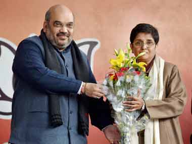 Delhi Assembly Polls 2015: Dear BJP, does Kiran Bedi's past as a bhagora not matter? Delhi Assembly Polls 2015: Dear BJP, does Kiran Bedi's past as a bhagora not matter?