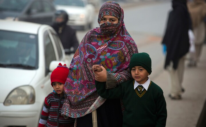 Photos: With prayers and defiance, students return to schools in Peshawar 