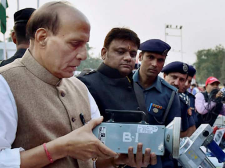 Indian 'pundits' and Hindu calendars know more about science and maths: Rajnath Singh