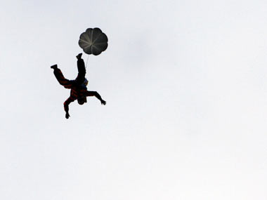 New Zealand: All passengers, crew parachute to safety as skydiving plane crashes New Zealand: All passengers, crew parachute to safety as skydiving plane crashes