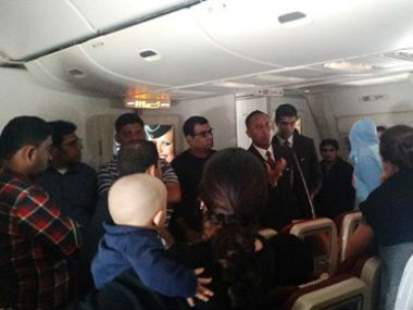 Etihad passengers complain of 12-hour wait on tarmac without food or water Etihad passengers complain of 12-hour wait on tarmac without food or water