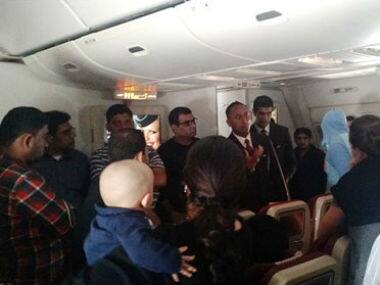 Etihad passengers complain of 12-hour wait on tarmac without food or water