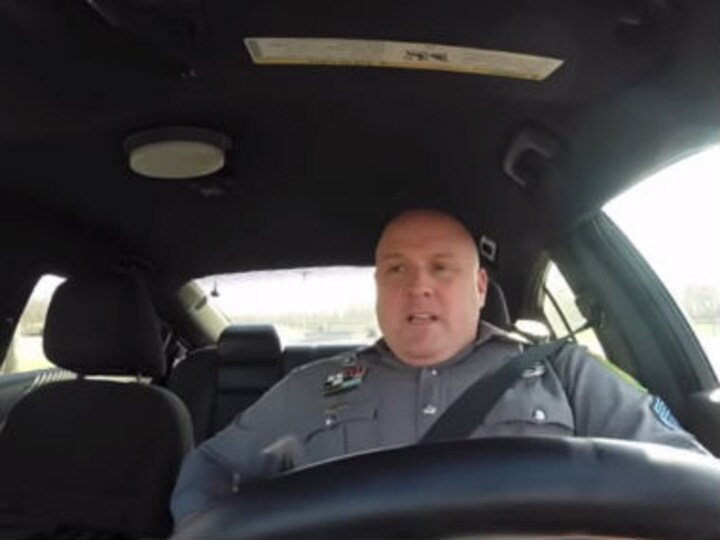 Viral Video: Police officer sings Taylor Swift's 'Shake it Off', wins praise from star 