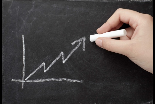 Red Hat revenue rises 13%, pushed by open source software and cloud demand Red Hat revenue rises 13%, pushed by open source software and cloud demand