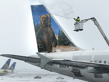Monster storm threatens New York, Boston with historic 3-ft snow Monster storm threatens New York, Boston with historic 3-ft snow