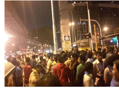 Central Mumbai tense following clashes during Eid procession Central Mumbai tense following clashes during Eid procession