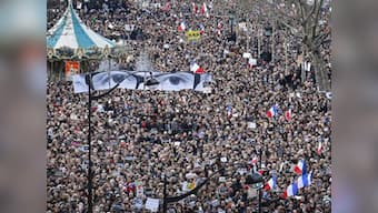 No tear gas, no angry demands: Quarrelsome French march against terrorism in biggest rally in Paris