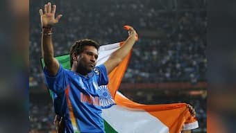 World Cup: 'Sachin, Sachin' chants back as Tendulkar drops in at MCG