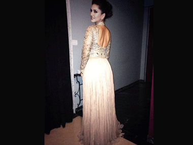 Priyanka is a jack of all trades, most inspiring woman in Bollywood: Sunny Leone Priyanka is a jack of all trades, most inspiring woman in Bollywood: Sunny Leone