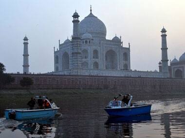 Artificial lighting causing Taj Mahal to lose its sheen: Heritage experts