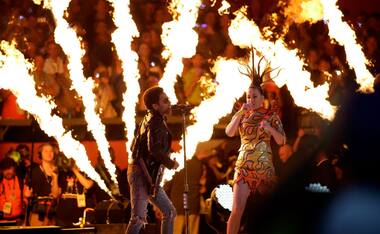 Photos: Robotic tiger to 'fireworks', here's how Katy Perry ruled Superbowl