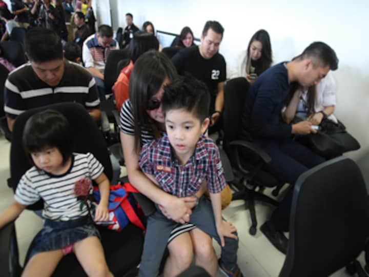 Divers found six more AirAsia's QZ8501 crash victims: Indonesian officials