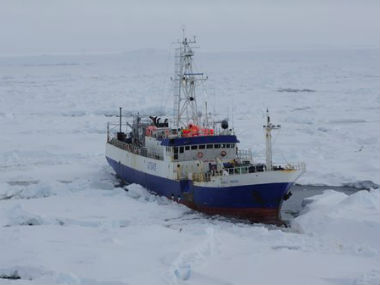 Rescuers reach fishing boat with 26 on board trapped in Antarctic ice Rescuers reach fishing boat with 26 on board trapped in Antarctic ice