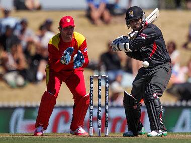 World Cup 2015: Zimbabwe hang tough to beat UAE by four wickets 