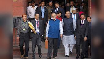 Mushkil yeh hai bagh mein ab tak, kaante kal puraney hai: Poetic Jaitley's couplet thrills BJP