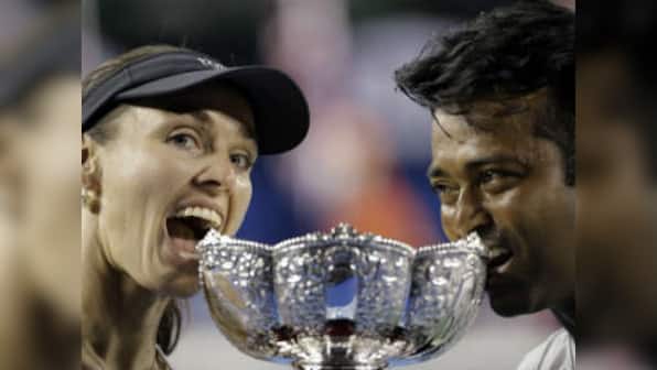 Martina Hingis, Leander Paes win Australian Open mixed-doubles title 