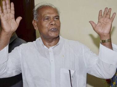 Bihar CM Jitan Ram Manjhi said 90 percent of men date married women. IBNLive