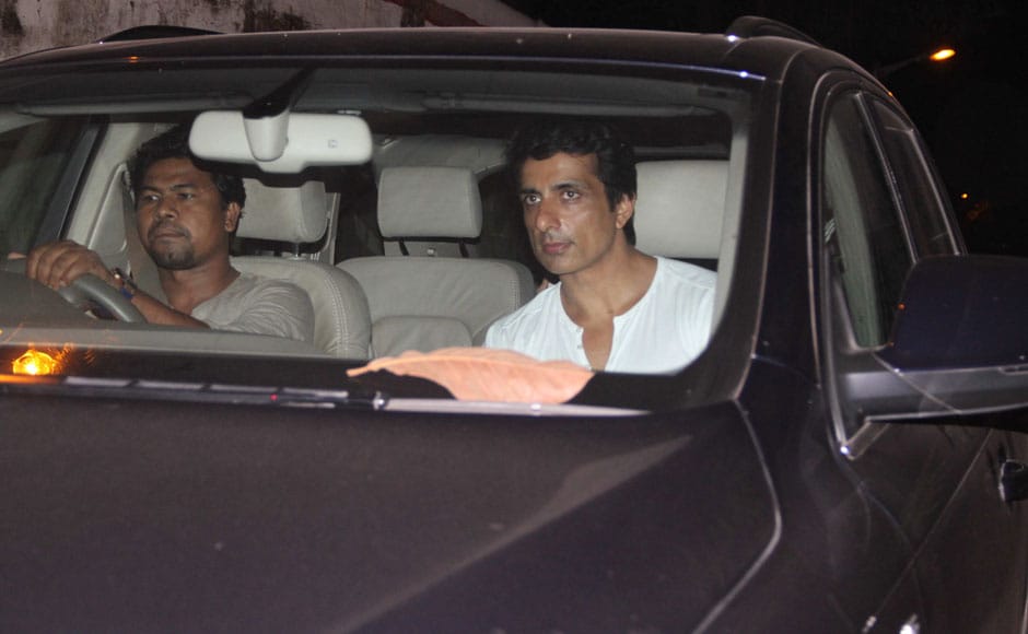 Shah Rukh Khan and Sonu Sood bid adieu to Danny Denzongpa's manager ...