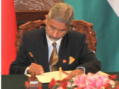 Foreign Secretary S Jaishankar to go on 'SAARC yatra', will resume Indo-Pak talks on 3 March Foreign Secretary S Jaishankar to go on 'SAARC yatra', will resume Indo-Pak talks on 3 March