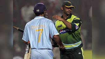 Dhoni is one guy who doesn't know the meaning of fear, says Shoaib Akhtar