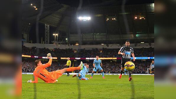 EPL: Chelsea stumble lets five-goal Man City close in, Arsenal leapfrog beaten Man United