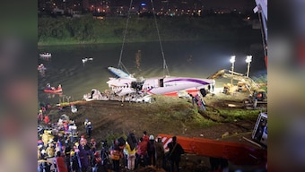 Taiwan TransAsia plane crash toll rises to 35; vice-Prez visits funeral home 