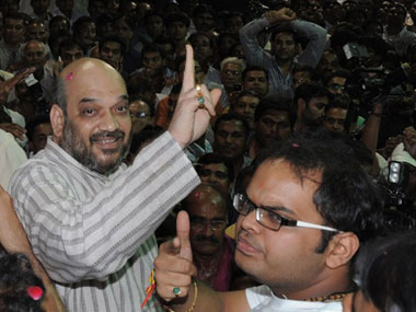 Itna sannata kyun hai bhai? Keep it down, Amit Shah tells guests, band at son's wedding Itna sannata kyun hai bhai? Keep it down, Amit Shah tells guests, band at son's wedding