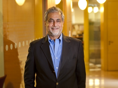 Budget 2015: 'Higher service tax may lead to rise in pirated software in the country', says Microsoft Budget 2015: 'Higher service tax may lead to rise in pirated software in the country', says Microsoft