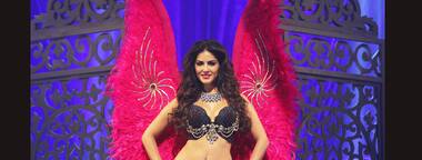 Leela ki jawaani: Check out Sunny Leone's Victoria's Secret's angel inspired look