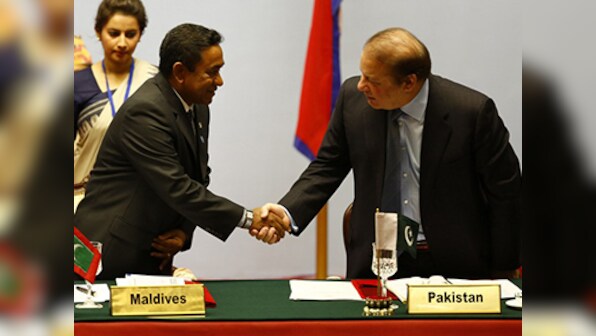 Warning bells for India: After Nasheed's arrest, Maldives President Gayoom heads to Pak