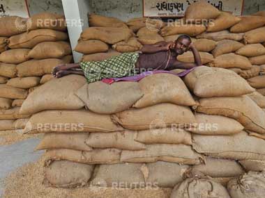 Budget 2015: Direct benefit transfer only way to cut govt's subsidy burden Budget 2015: Direct benefit transfer only way to cut govt's subsidy burden