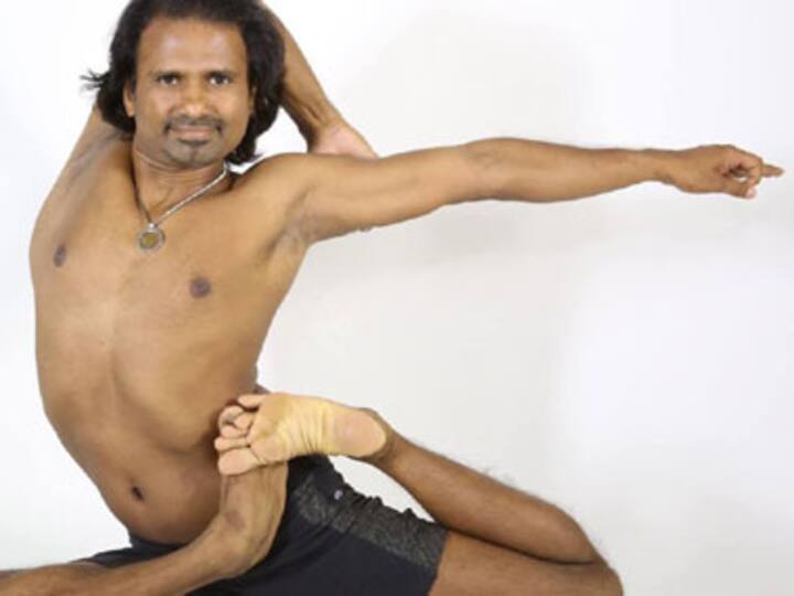 Modi congratulates yoga guru Yogaraj for making it to Guinness World Record 
