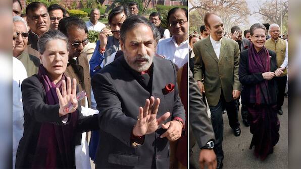 Coal scam summon: Congress leaders, led by Sonia, march in support of Manmohan Singh
