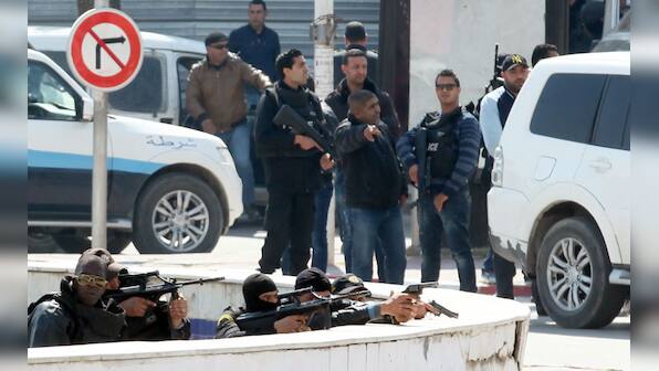 Chaos and gunfire as Islamic State militants storm Tunisia museum