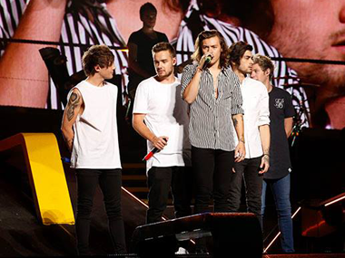 #IndiaSmellsA1DConcert: Here's why a visit to India will be awesome for One Direction #IndiaSmellsA1DConcert: Here's why a visit to India will be awesome for One Direction